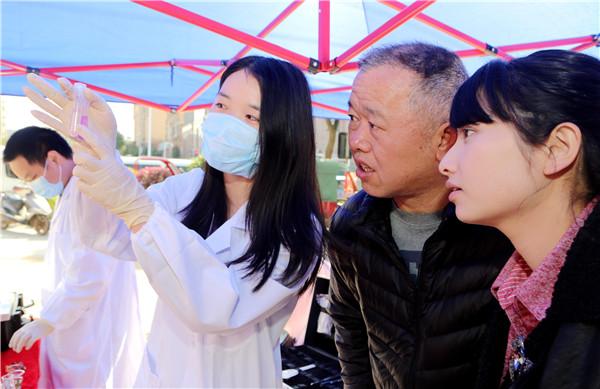图片来源:长沙文明网 通讯员 杨威    "成立市民食品安全宣传队,希望